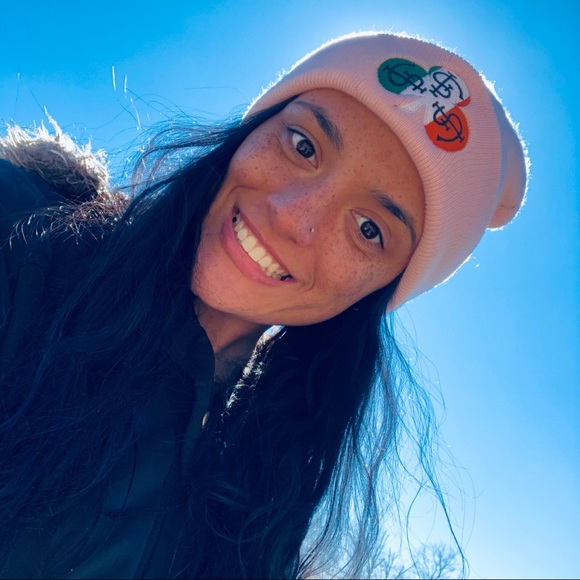 Meet your Posher, Mikayla - Picture 1 of 1